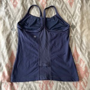 Lululemon workout top.